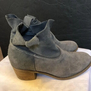 Carlos Suede Upper Boots Women Size 6/7